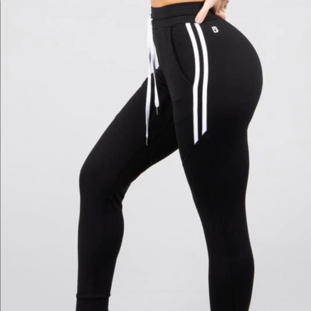 Buffbunny joggers